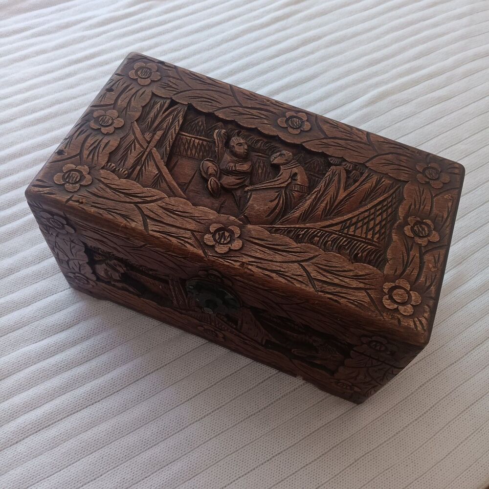 VTG 1930 Chinese Hand Carved Wooden Jewelry Box Camphor Wood Relief Carving Rare